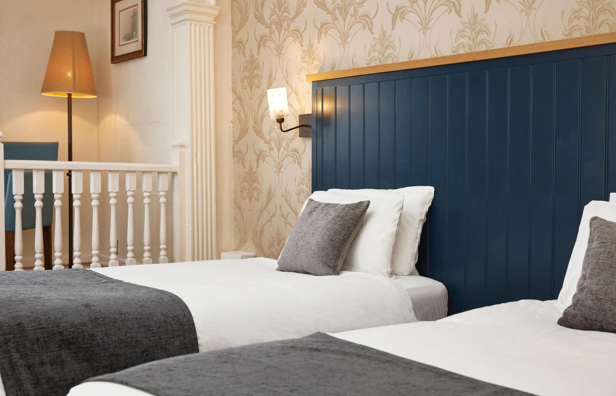 Bull Hotel By Greene King Inns ลองเมลฟอร์ด ภายนอก รูปภาพ